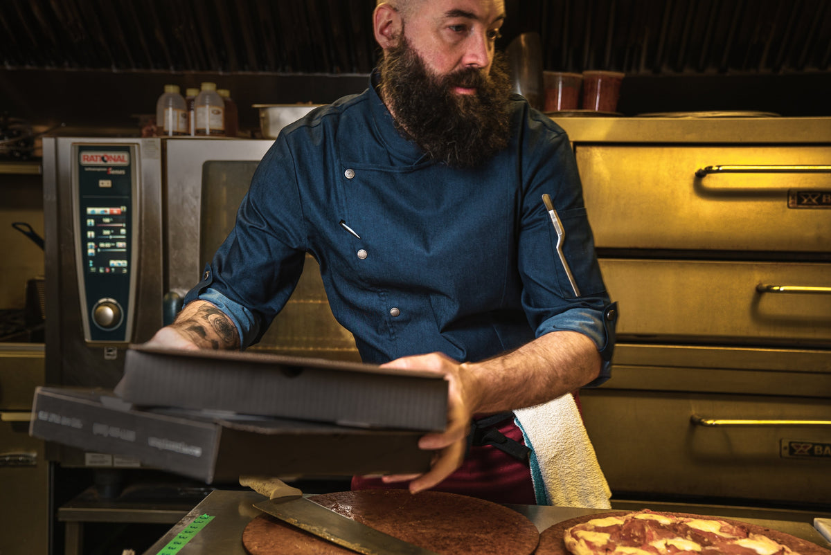 Chef wearing breathable Indie Chef Jacke